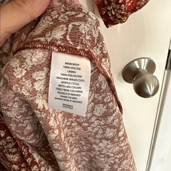 Treasure & Bond Red Floral Long Sleeve Dress medium, nwt - Picture 9 of 12